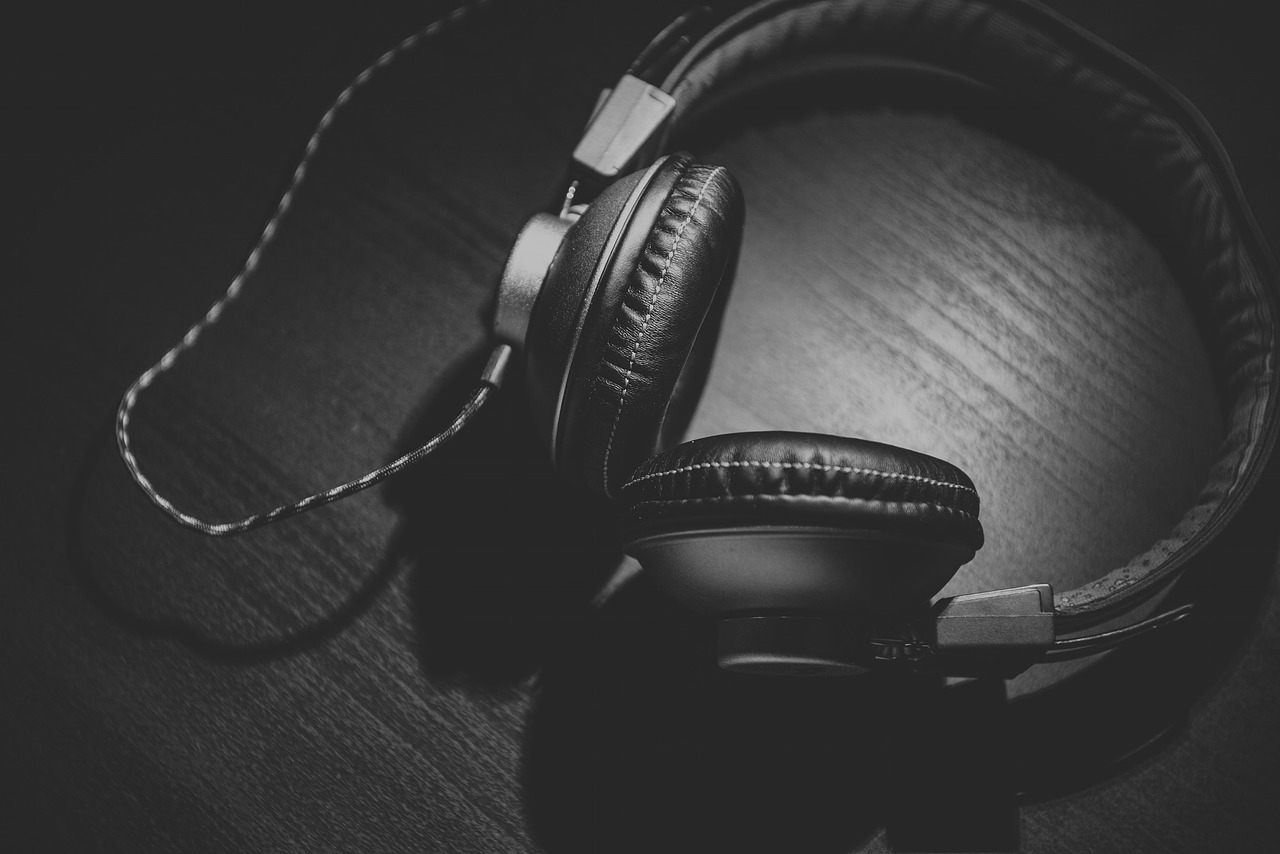 Headphones Headset Audio Technology  - Free-Photos / Pixabay
