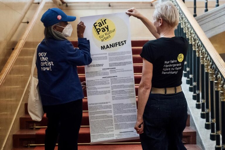 "Die meisten Vereine können sich Fair Pay nicht leisten". Verena Humer im Gespräch mit Pia Wiesauer